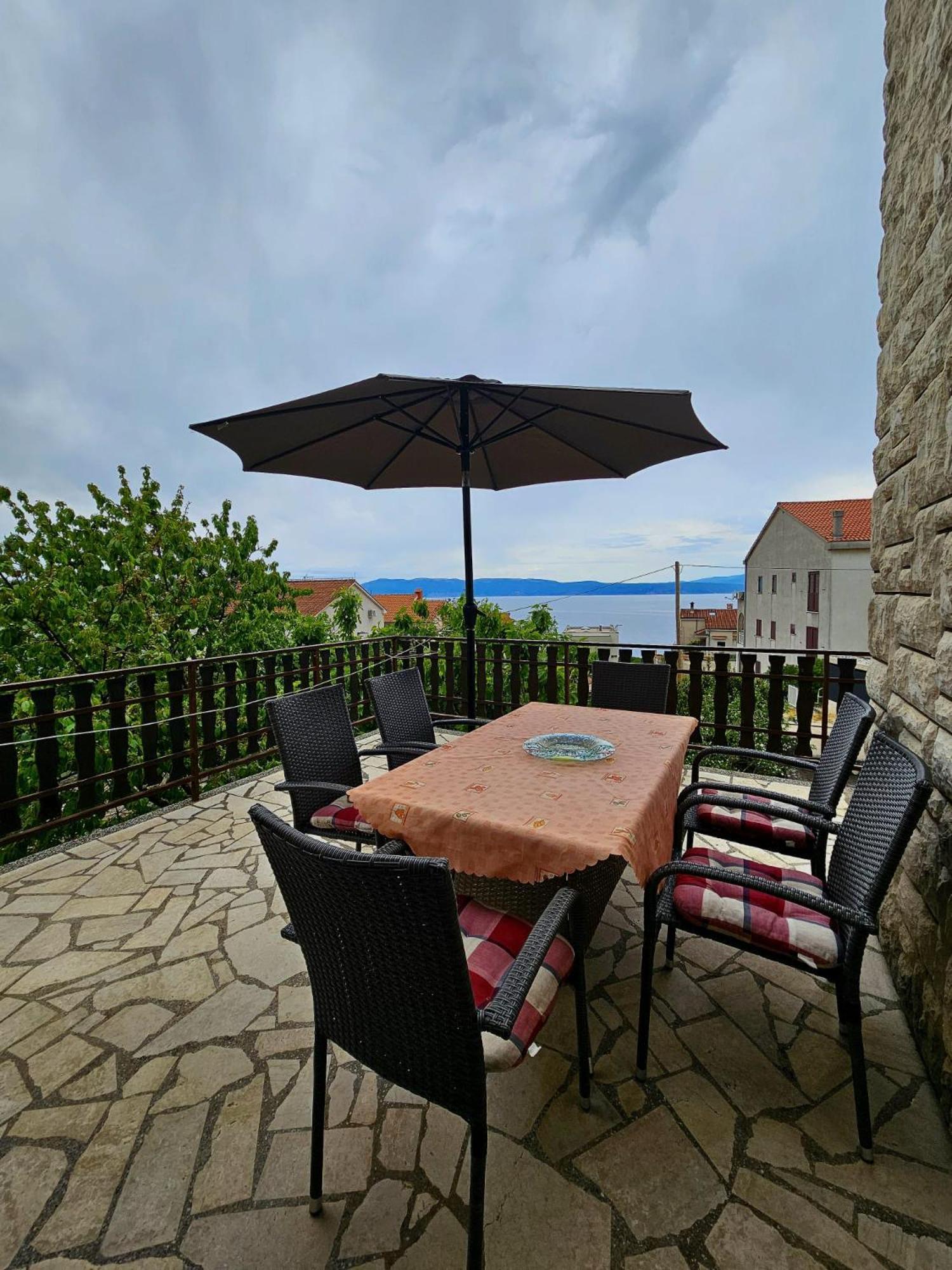 Apartman Agava Njivice Luaran gambar